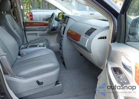 2009 Chrysler Town & Country Touring из США, поврежденный, VIN 2A8HR54119R525248